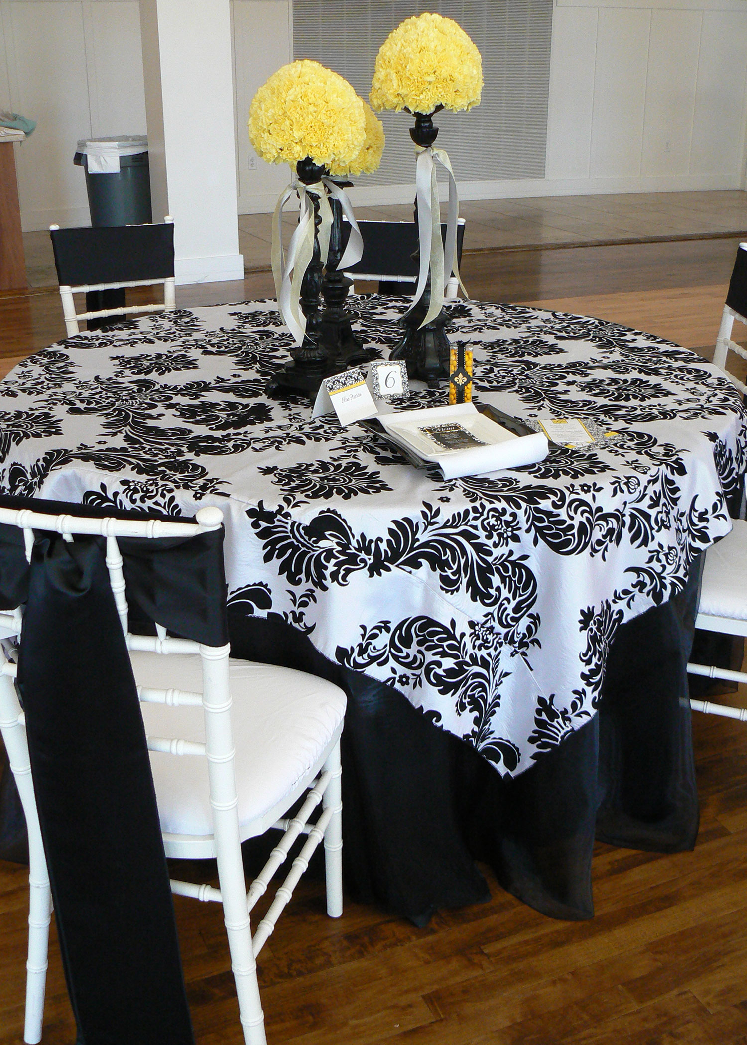 natural-textiles-designer-table-linen
